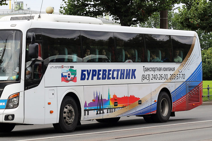 Туристический автобус Hyundai Universe (43 места)